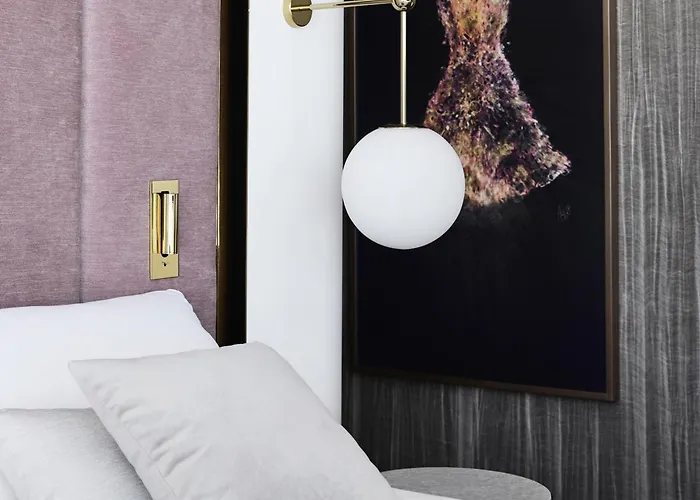 Hotel Chadstone Melbourne Mgallery Collection